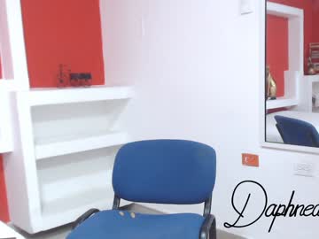 لحس كس أختي في سن المراهقة ومارس الجنس معها من طيزها