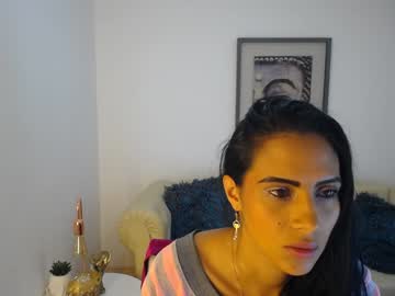 مزة مصرية جامده نيك مربربه  واخده وضع الدوجى  وجوزها نازل فى كسها نياكه جابهم في كسها و هي تصوت ومش طايقه خالص